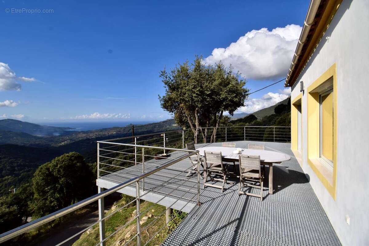 Maison à SARI-D&#039;ORCINO