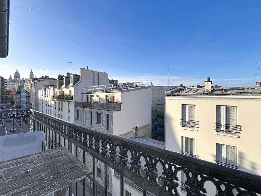 Appartement à PARIS-18E