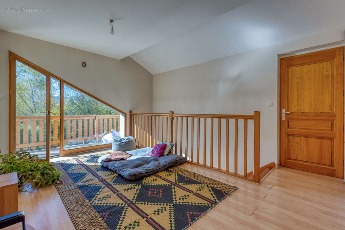 Maison à POMMIERS-LA-PLACETTE