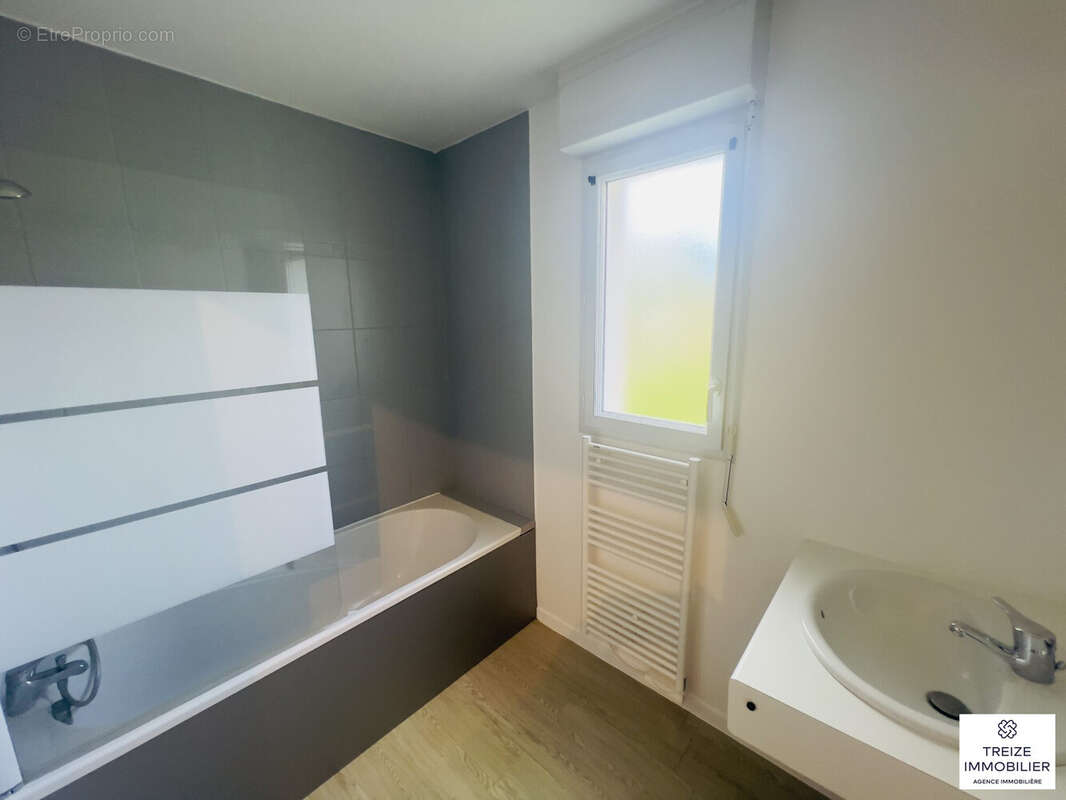 Appartement à SAINT-AVE