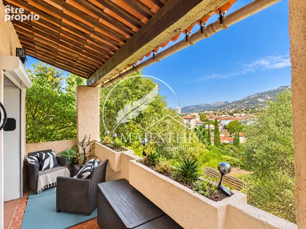 Maison familiale de caractere avec vue a toulon - photo 9