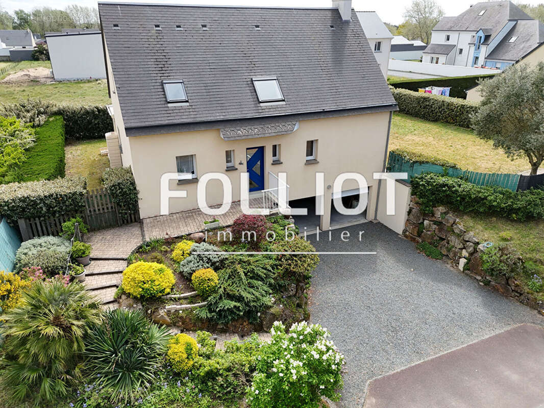 Maison à AGON-COUTAINVILLE