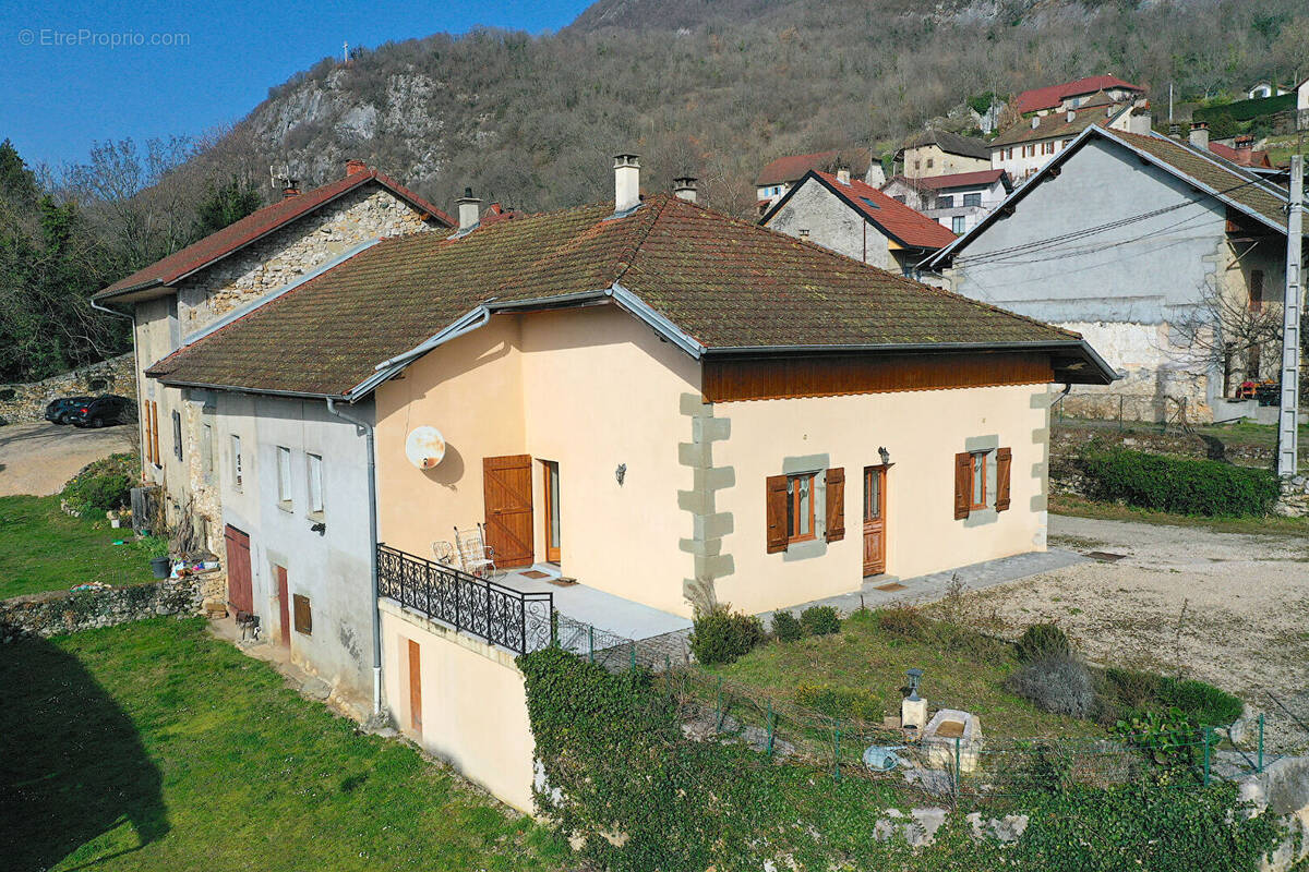 Maison à CHINDRIEUX