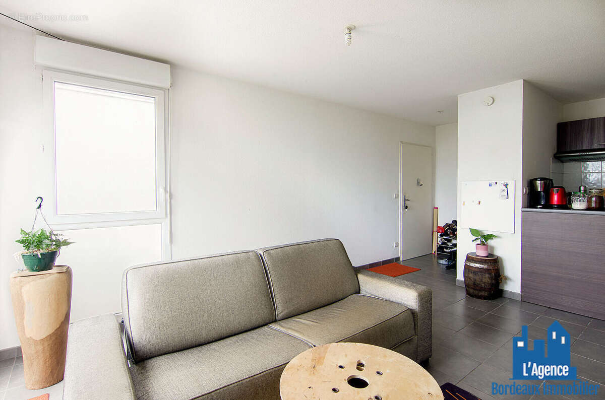 Exclusivité !!! eysines centre - appartement type 2 de 42 m² avec terrasse + place de parking sous-sol. michaël vigier  o6 7o 29 - photo 4