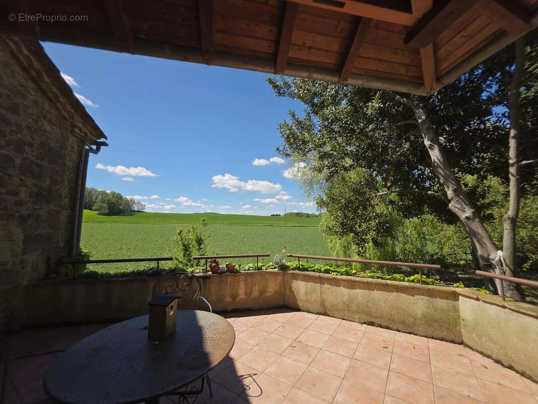Maison à LAUZUN