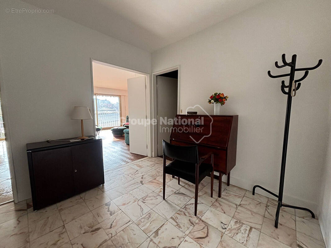 Appartement à VERSAILLES