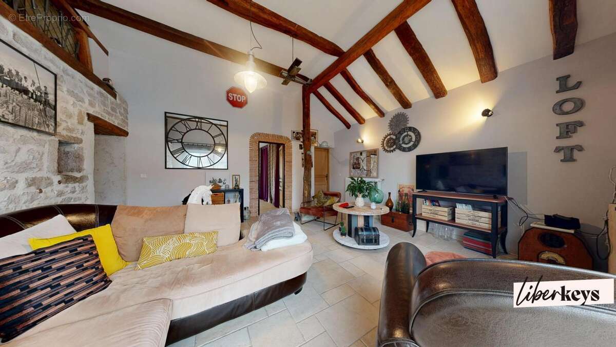 Maison à AUXONNE