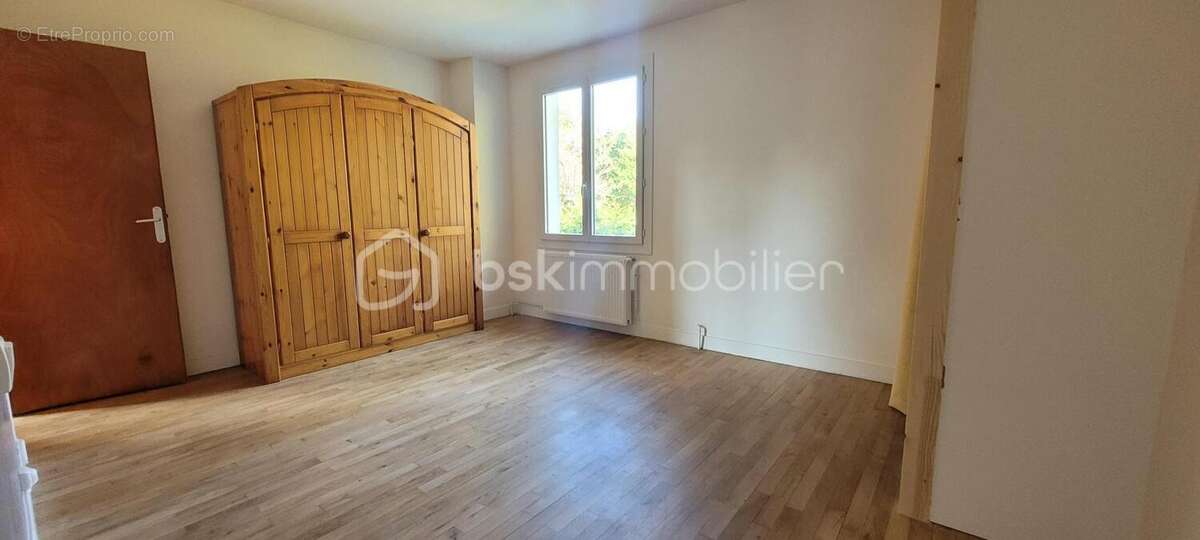 Maison de 111 m2, 3 chambres + bureau + piscine et garage sur 850 m2 de terrain - photo 3