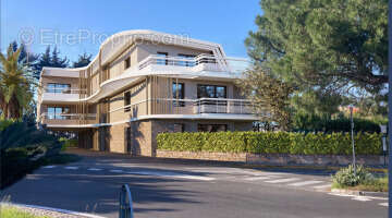 Appartement à VILLENEUVE-LOUBET