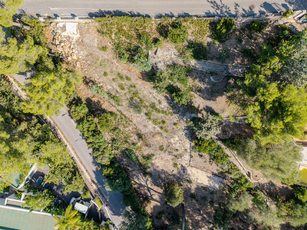 Terrain à CARQUEIRANNE