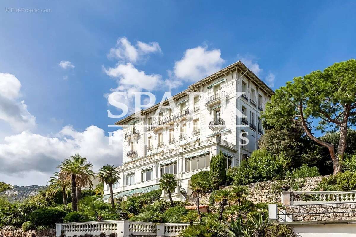 Appartement à ROQUEBRUNE-CAP-MARTIN