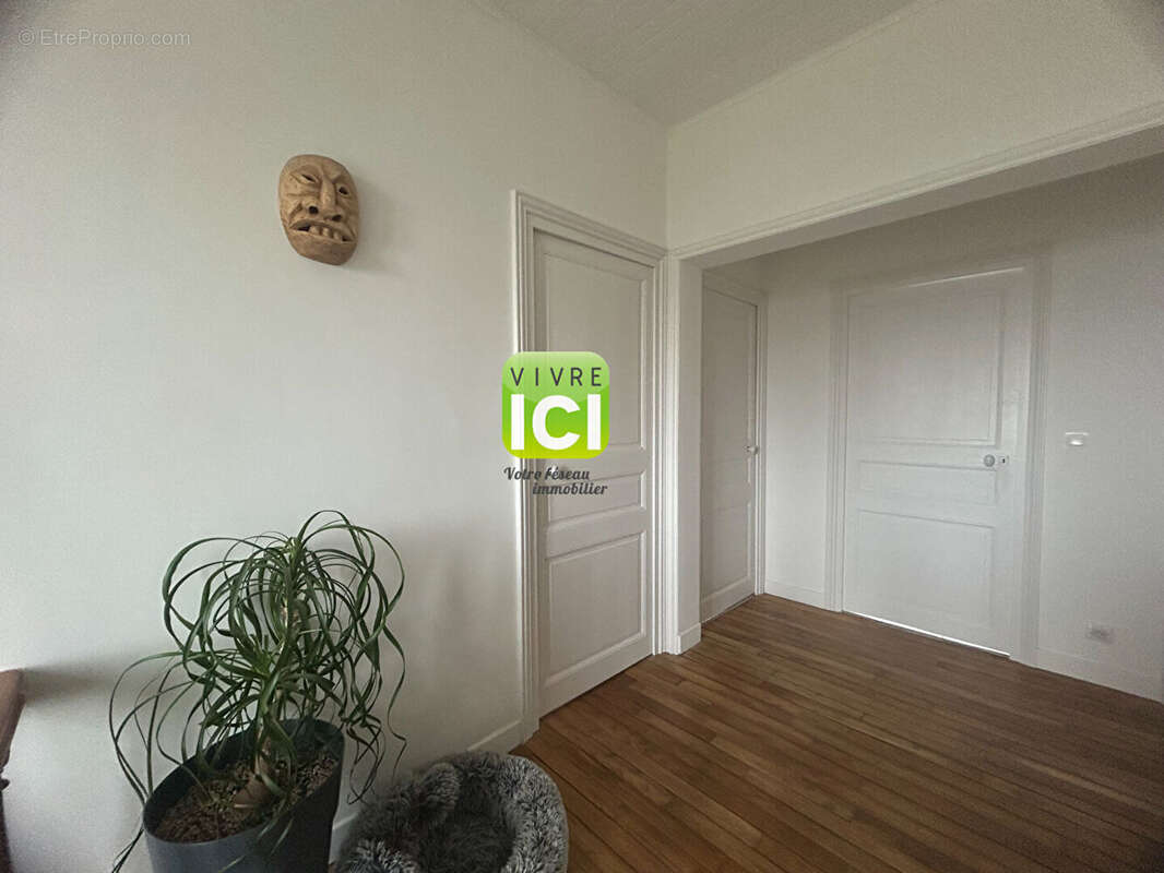 MISSILLAC - Maison de Maître en plein coeur de ville - 210 m² - Jardin remarquable - photo 10