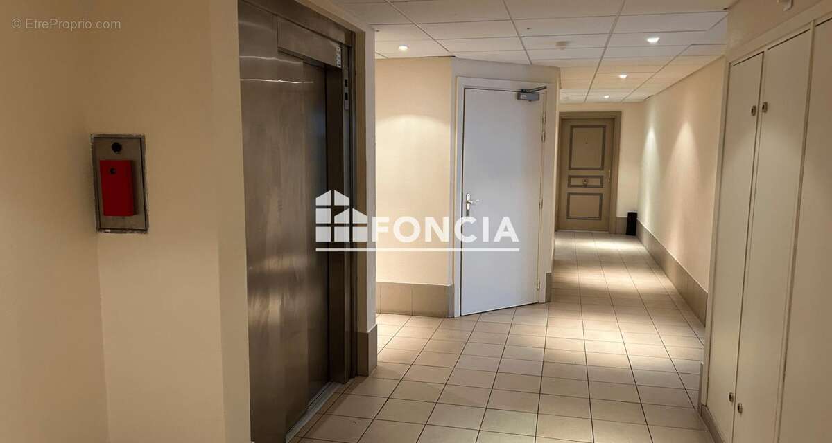 Appartement à LE LUC