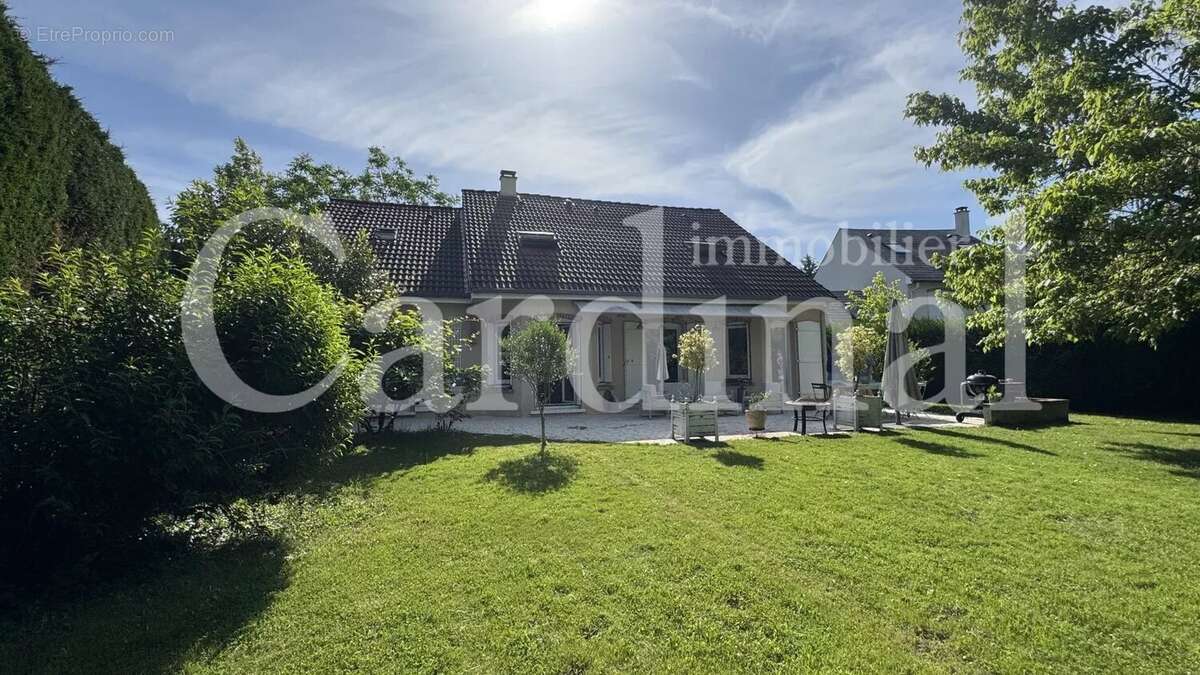 Maison à NOISY-LE-ROI