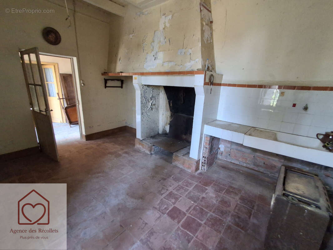 Maison et dépendance à révoner - photo 3