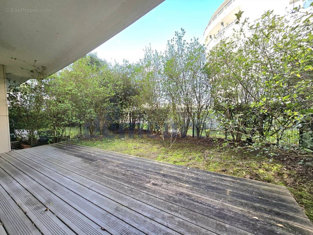 Appartement à ISSY-LES-MOULINEAUX