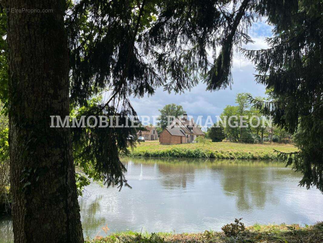 Maison à BRINON-SUR-SAULDRE