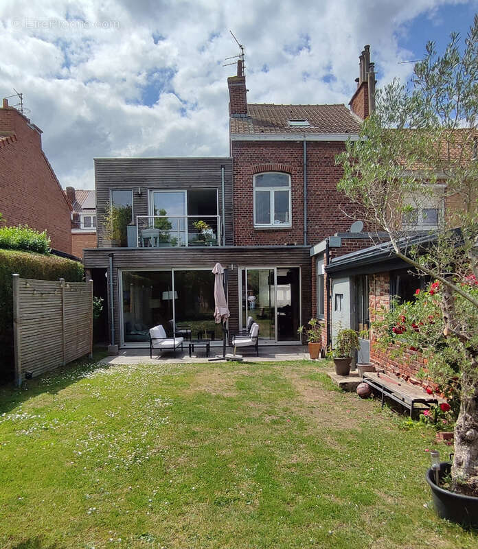 Maison à ARMENTIERES