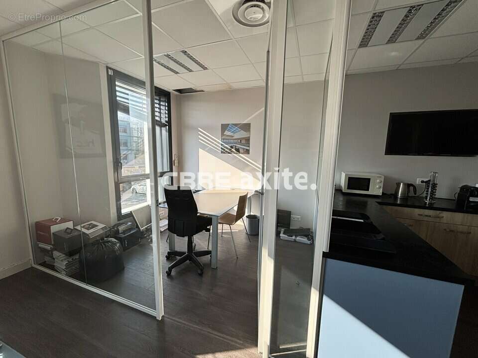 Commerce 234 m² à Chavanod  - photo 4