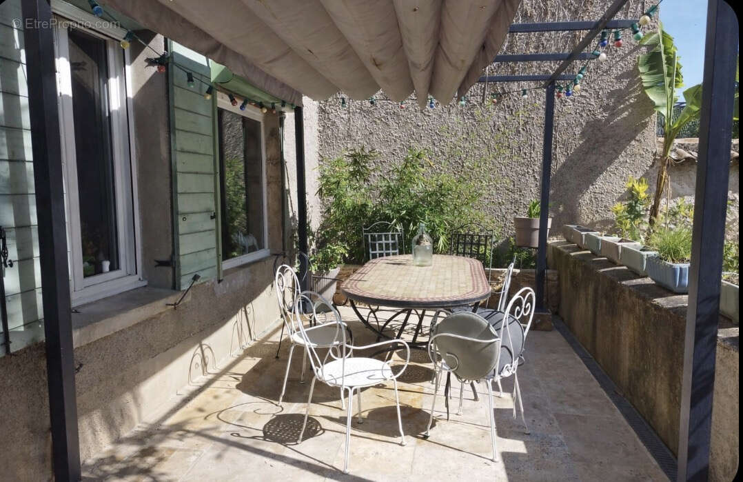 Maison à SAINT-GEORGES-DE-RENEINS