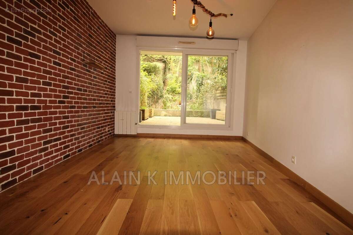 Appartement à CHAVILLE