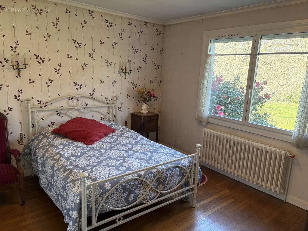 Maison à ARNAC-POMPADOUR