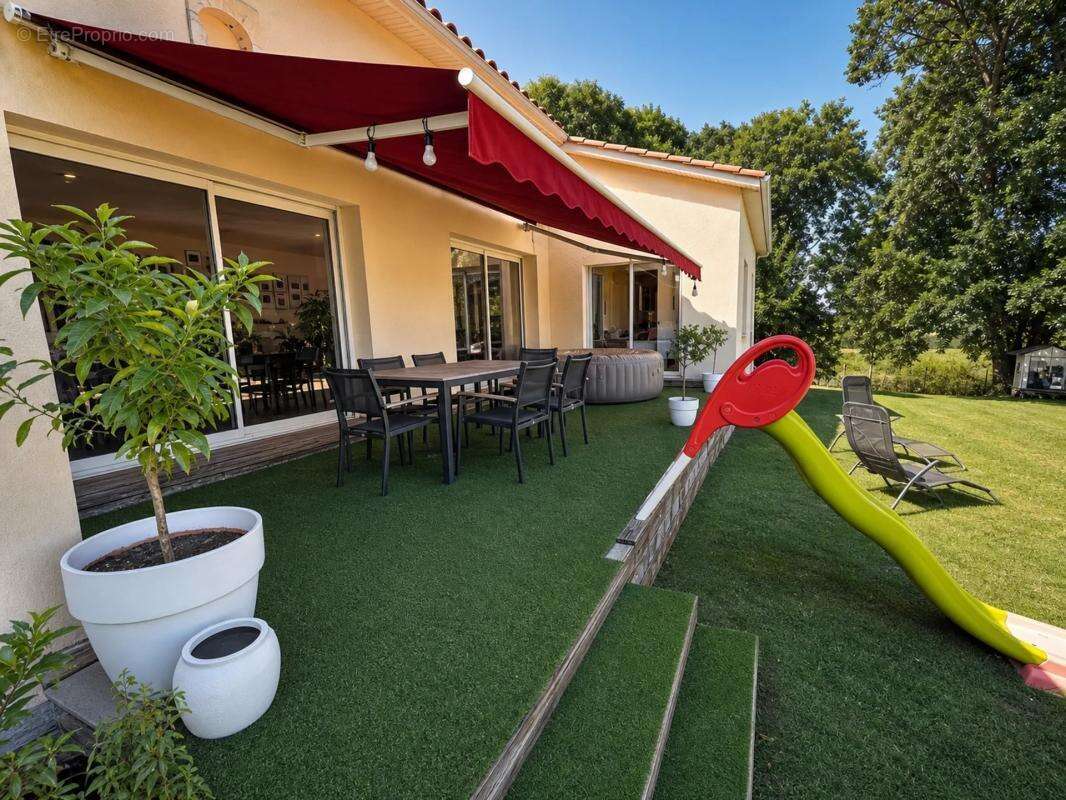Maison de 6 pièces de 176 m² à Baleyssagues - photo 15