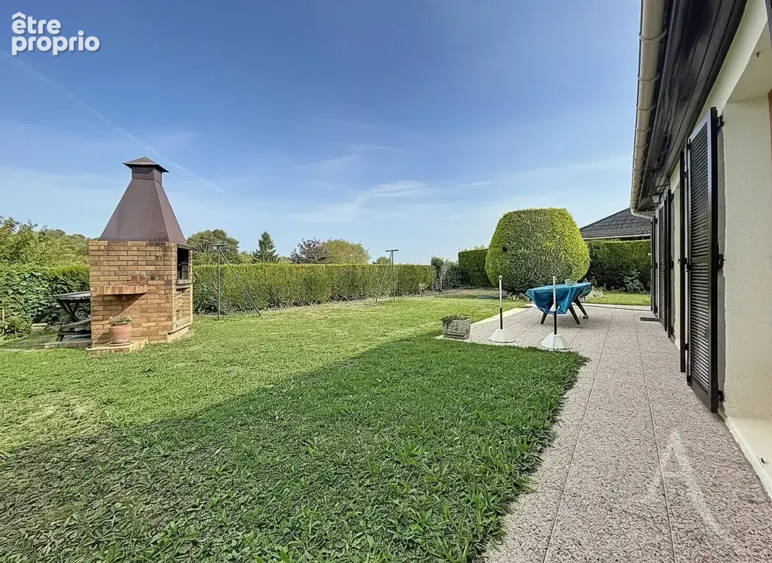 Maison Mantes La Ville de plain pieds 4 chambres et 460m² de terrain - photo 2
