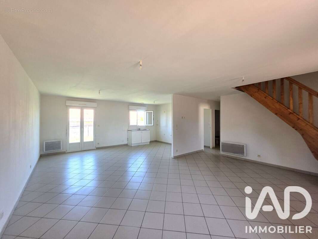 Maison 109 m² à Brutelles  - photo 6