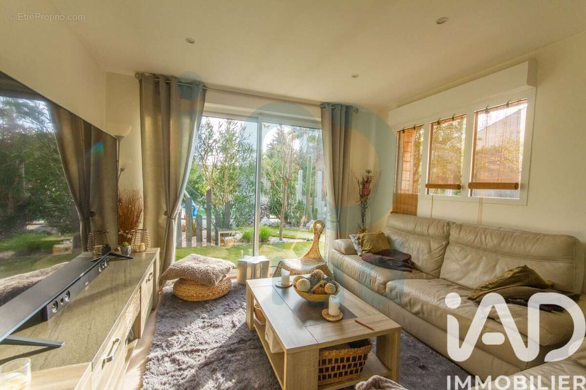 Photo 2 - Maison à ORNAISONS