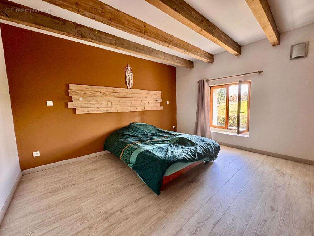 Maison 6 pièces 143 m² à vendre à Aigueperse (69790) - photo 4