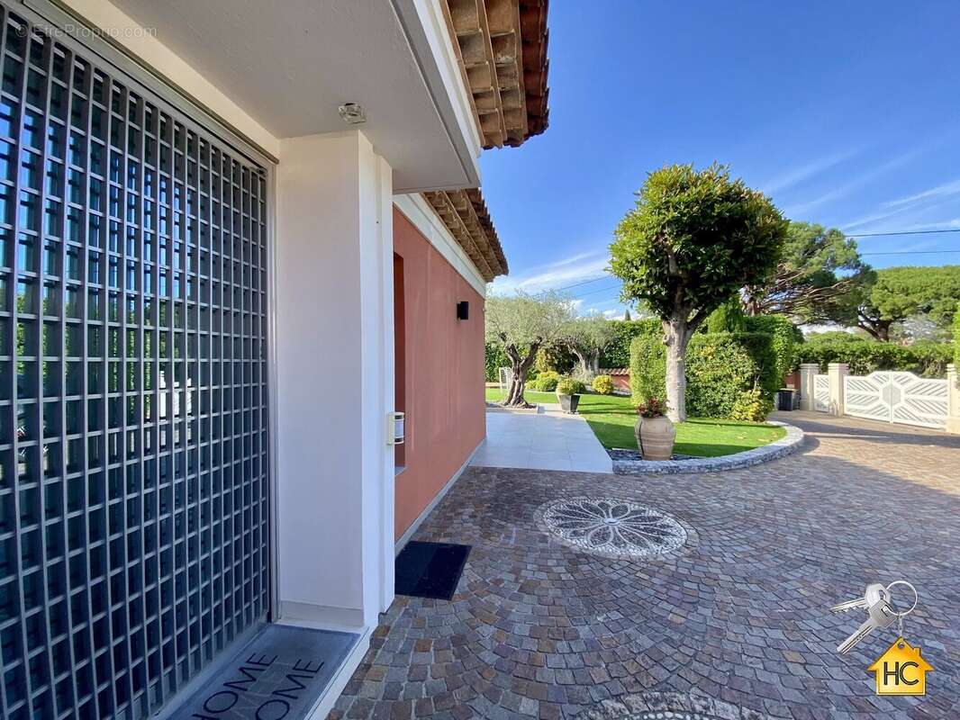 Maison à MOUGINS