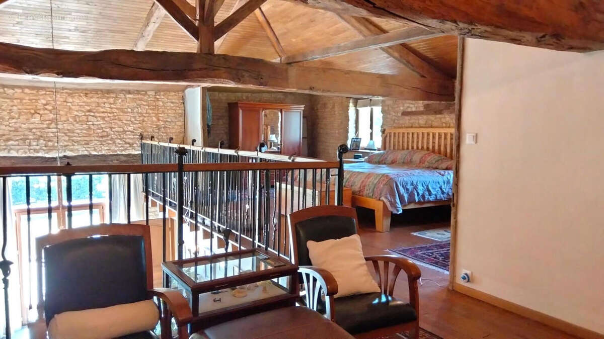 MEZZA - Maison à CELLEFROUIN
