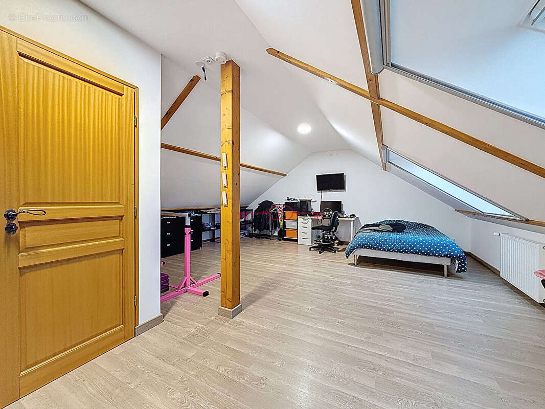 Maison à SAINTE-MENEHOULD