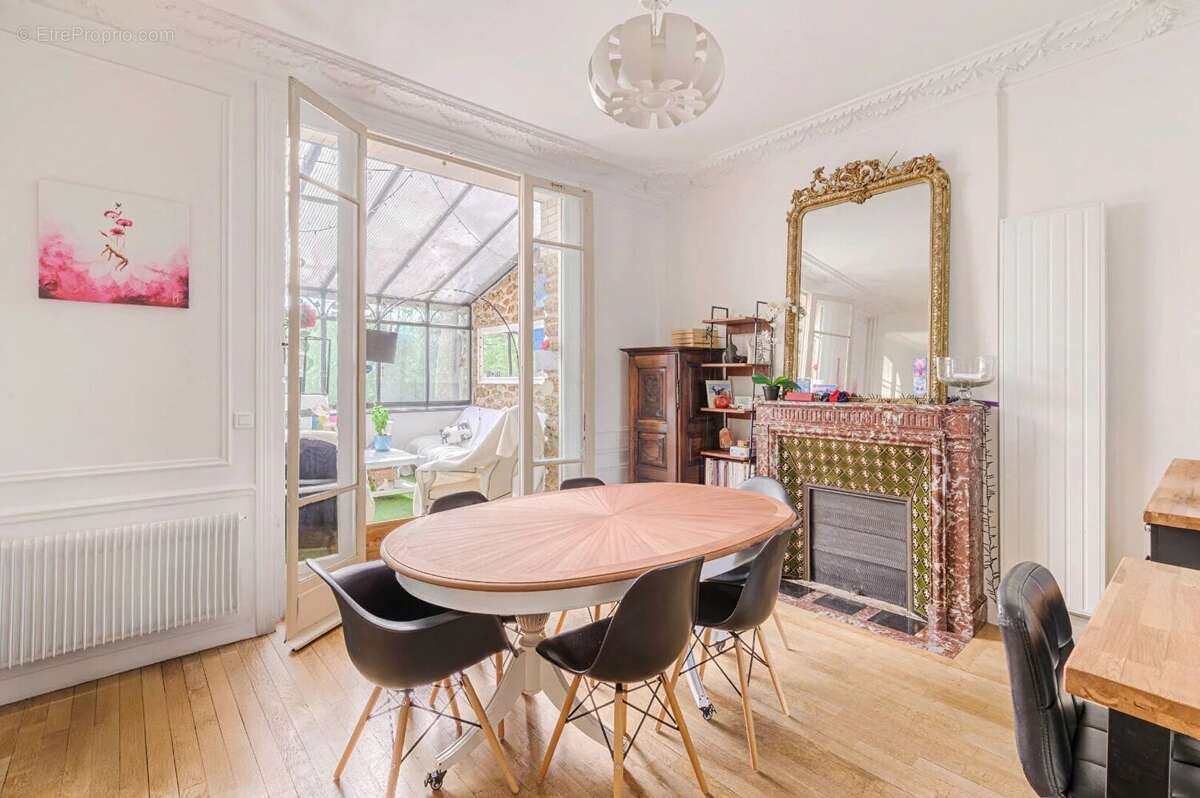Maison à SAINT-MAUR-DES-FOSSES