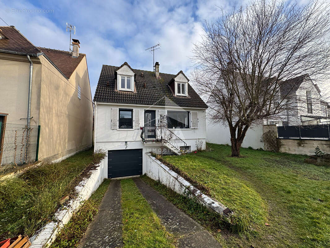 Maison à CHAUMONTEL