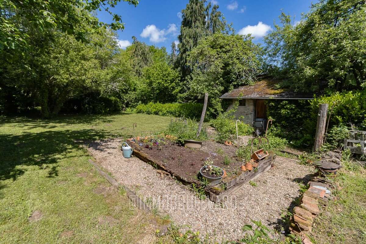 À vendre, Maison de charme à Boussac (23) vue château - photo 27