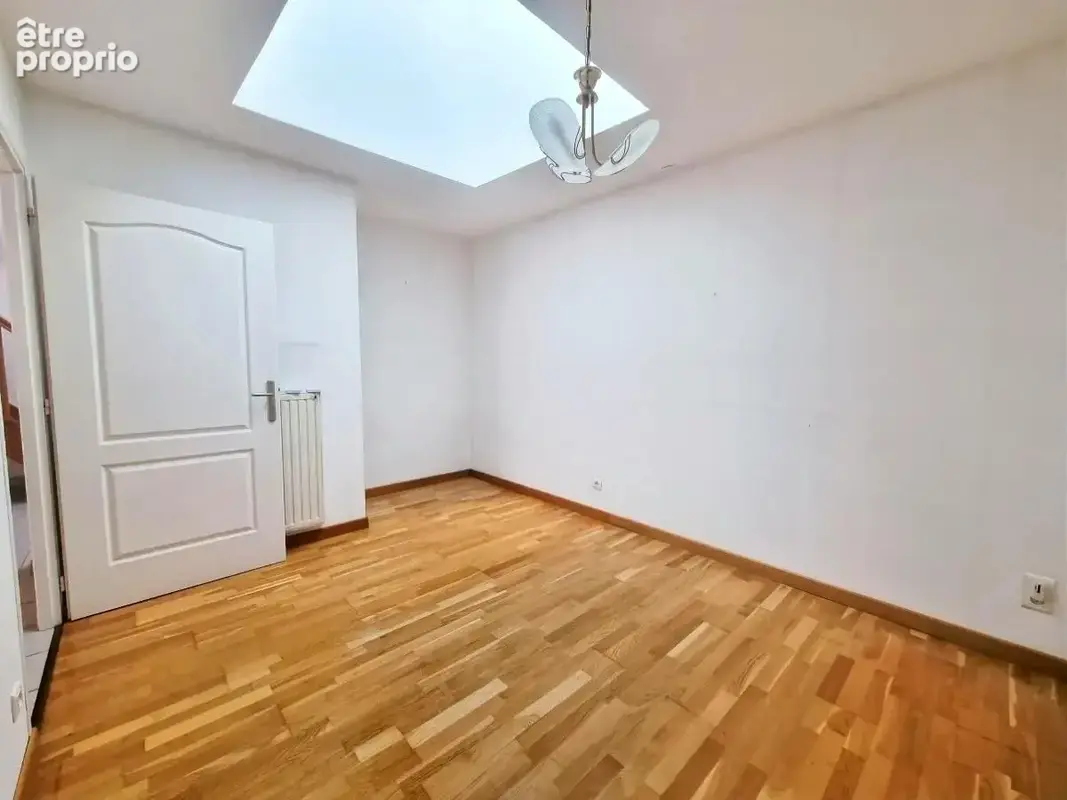 Maison 131 m² à Villars-Les-Dombes  - photo 3