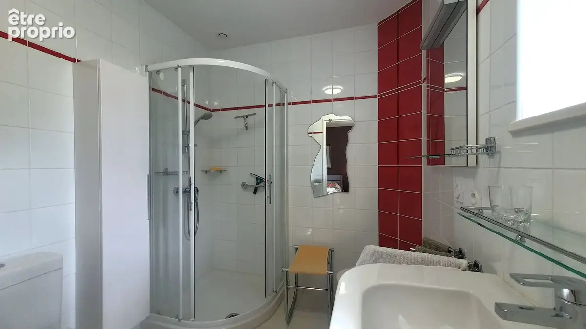 LUNAC  Propriété de caractère en pierre rénovée .220 m² habitables  Dépendances  Spa Terrain 1 805 m² - photo 7
