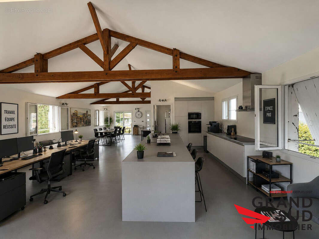 Commerce 135 m² à Carignan-De-Bordeaux  - photo 2