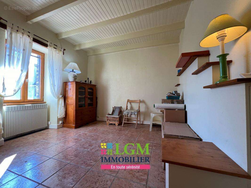 Maison en pierre avec jardin - photo 8