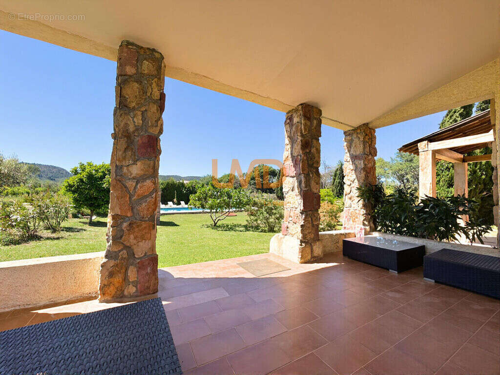 Mas provençal de caractère  piscine La Motte - photo 3