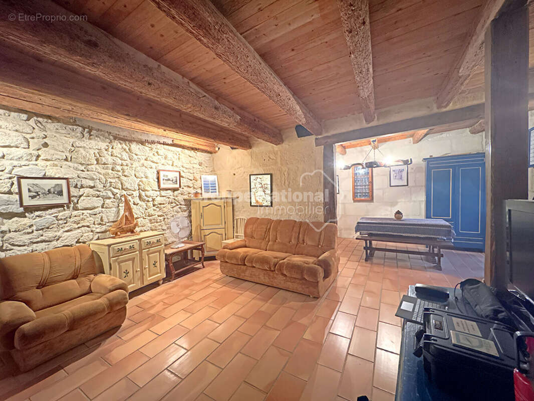 Maison à THEZIERS