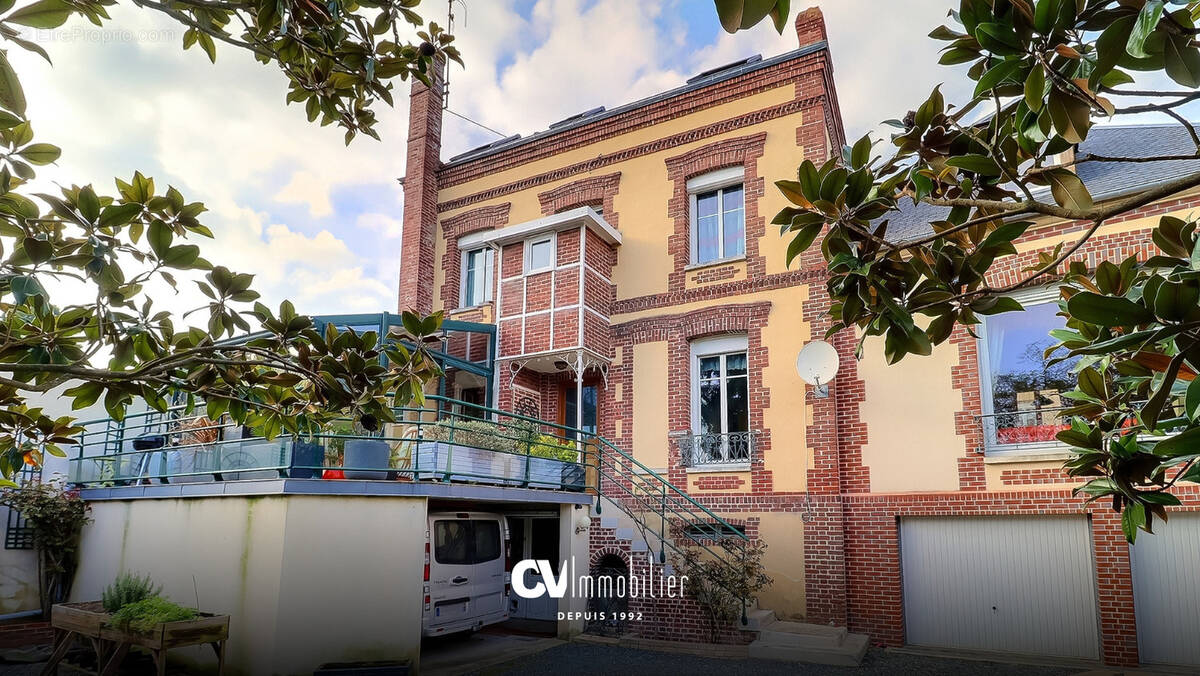 Maison à SAINT-PIERRE-DU-VAUVRAY