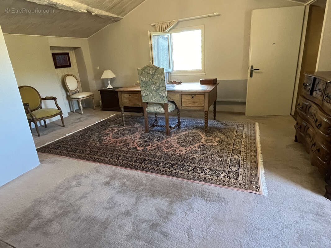 ref 72220 THOUARS Belle maison de 172 m2 dans cadre agréable et calme avec vue sur la campagne - photo 4