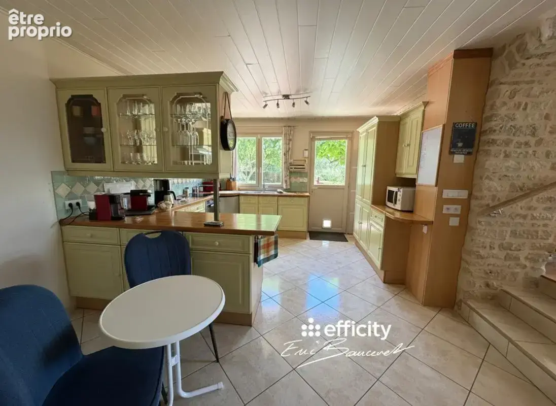 Maison 7 pièces 192 m² à vendre à Brioux-Sur-Boutonne (79170) - photo 8