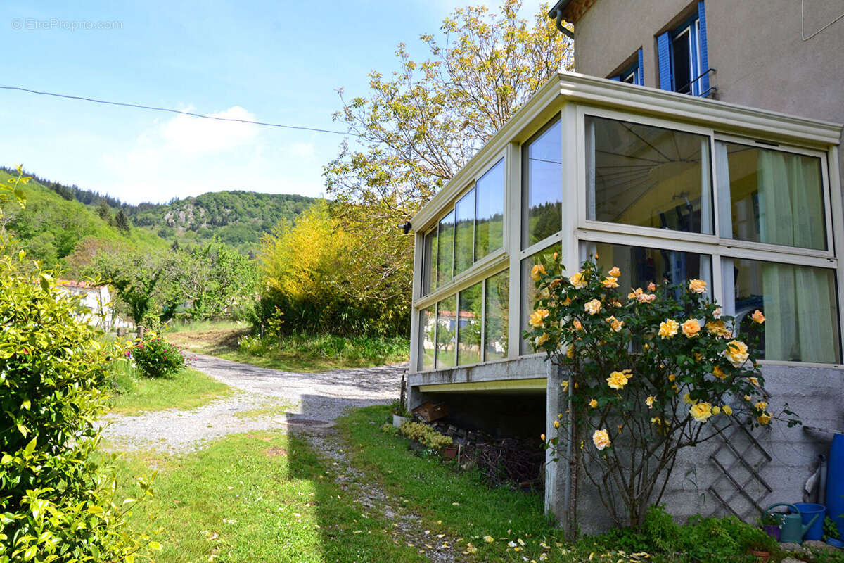 Courniou dans hameau maison  de 200m²  DPE  B avec 653 m² de terrain - photo 2