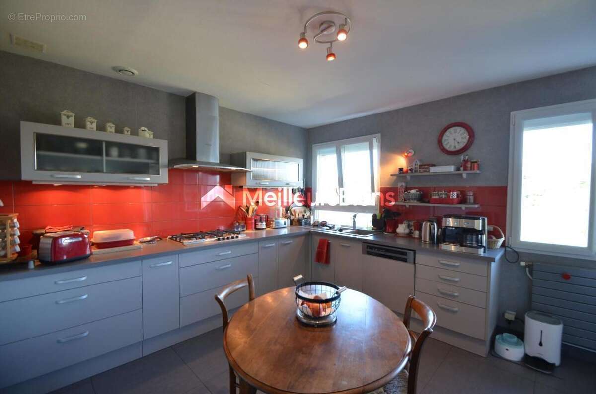 Maison à SATHONAY-CAMP