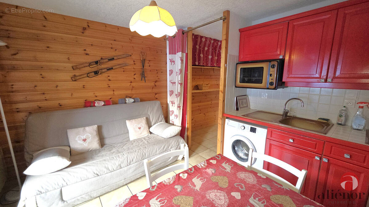 Appartement à MORILLON