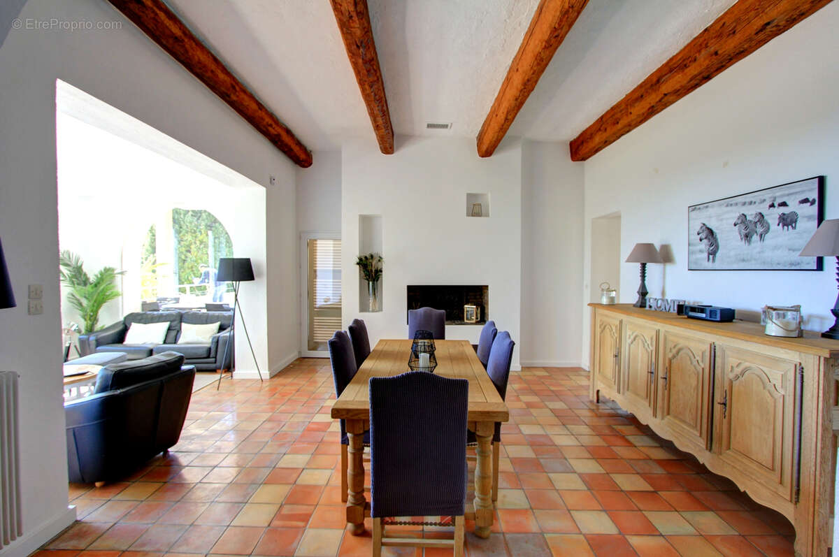 Maison à LES ISSAMBRES